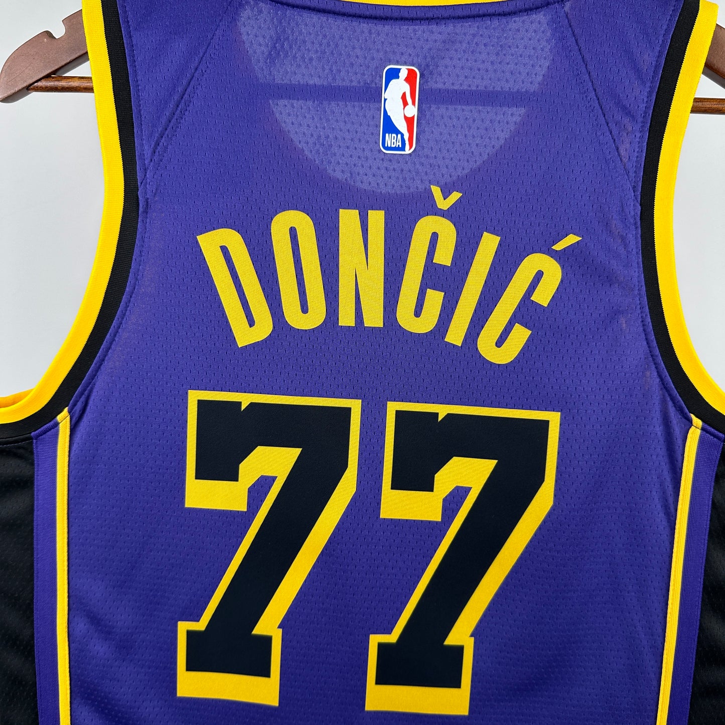 JERSEY LUKA DONCIC - LAKERS 24/25 - STATEMENT EDITION