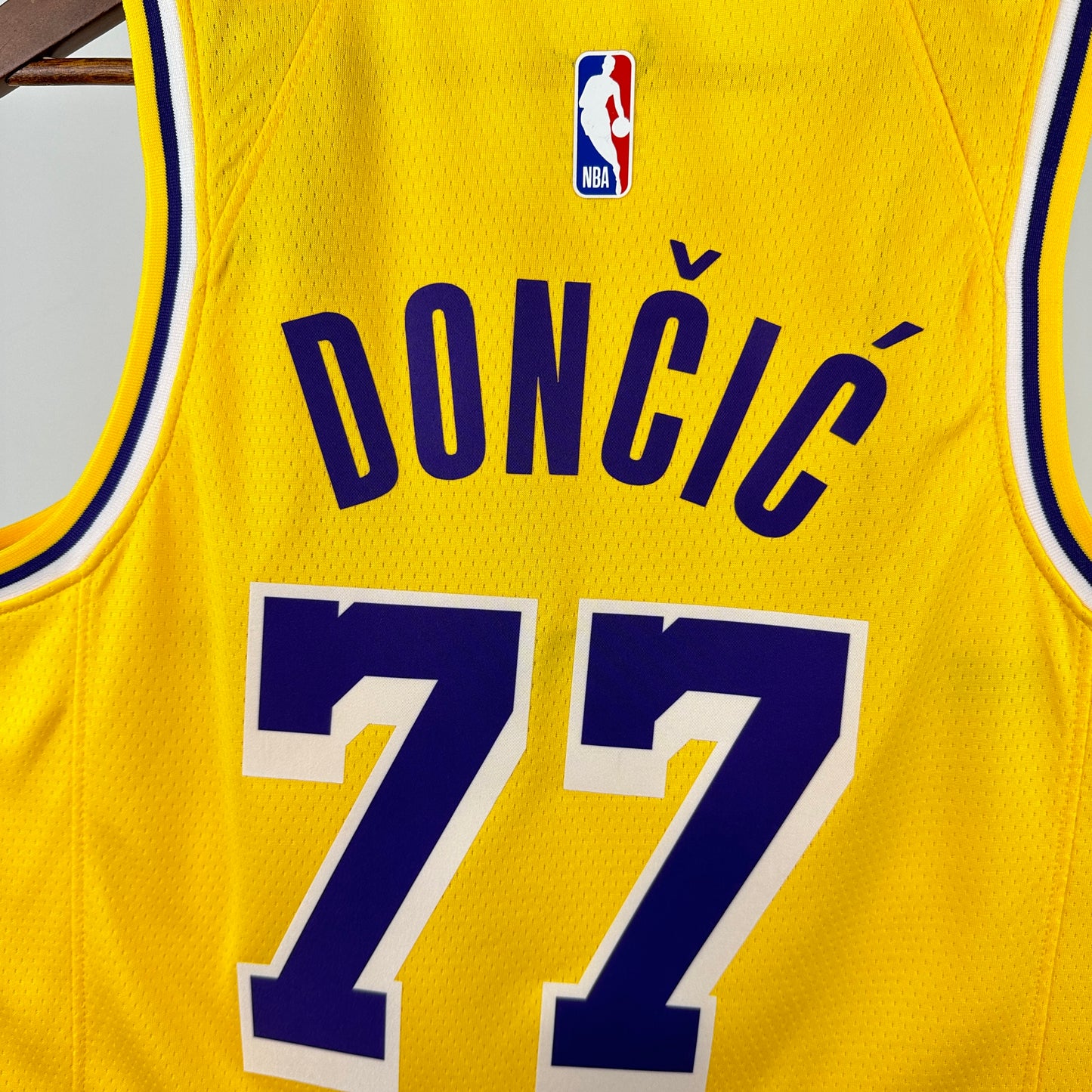 JERSEY LUKA DONCIC - LAKERS 24/25 - ICON EDITION